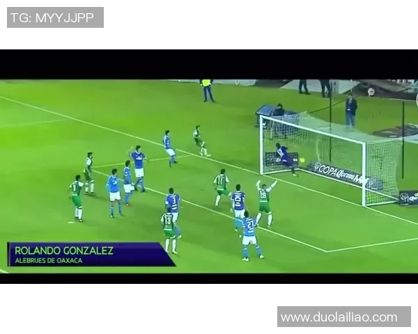 大尺寸足球球星精美相框图集彰显运动精神与经典瞬间